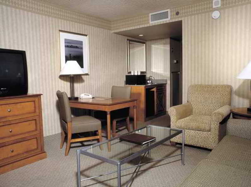 Embassy Suites Newark - Wilmington/South Room photo